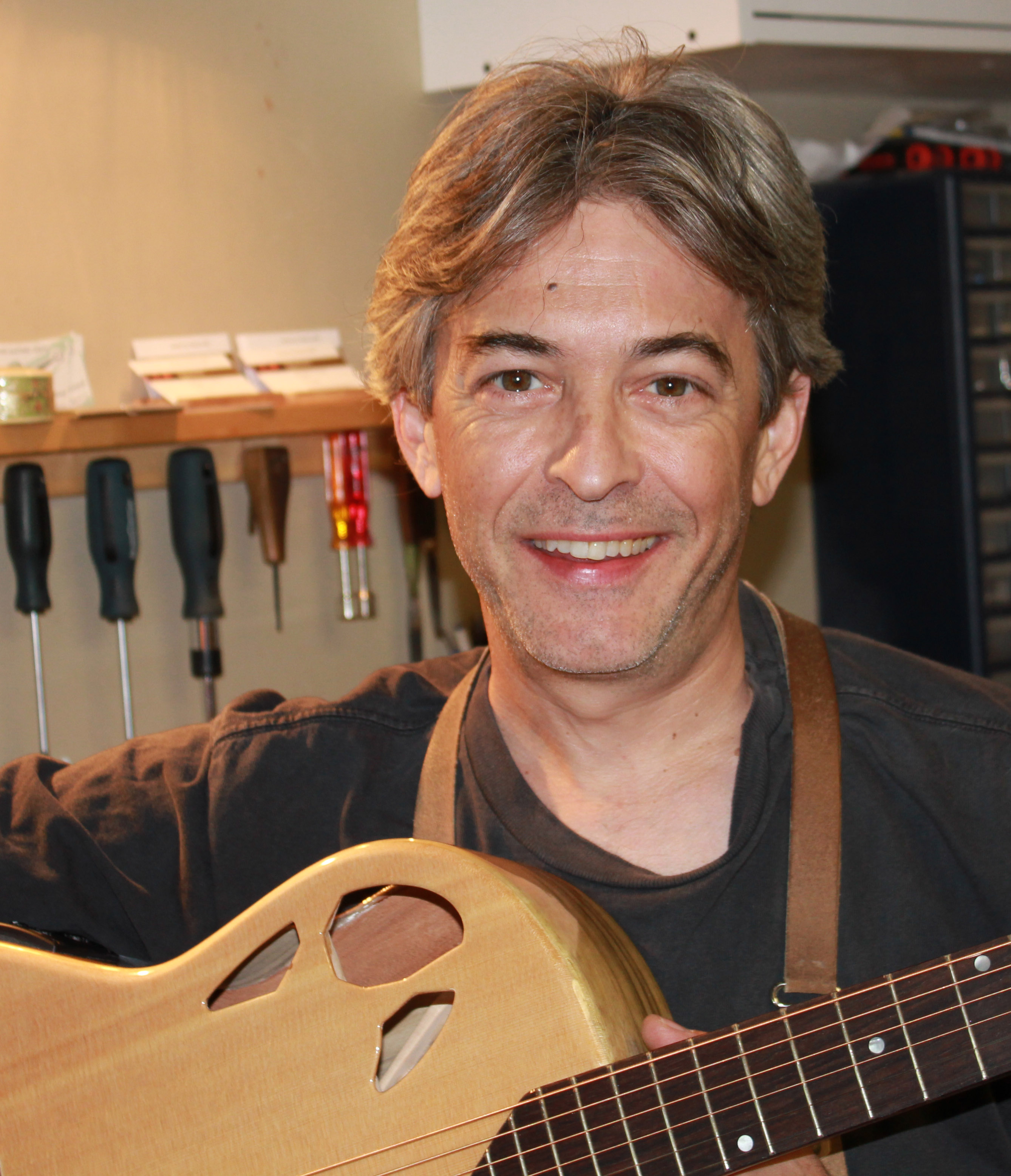 GABRIELLE Outil de luthier pour manche de guitare cranté à bord droit,  règle de manche de guitare en acier inoxydable, jauge de hauteur des cordes  pour frettes de guitare de 64 à